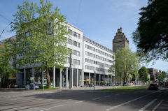 Das Bild zeigt das Gebäude des Landesarbeitsgerichts Baden-Württemberg in Freiburg
